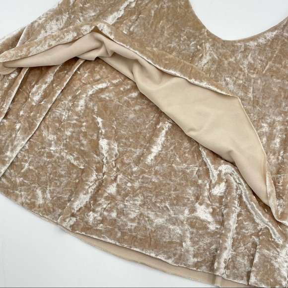 MADISON‎ & BERKELEY Ruffle Velvet Top Skinny Straps - Picture 5 of 6